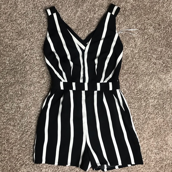 Dynamite Other - DYNAMITE Black and White Romper | Small